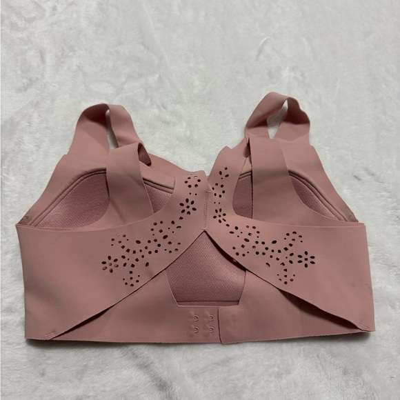 Victoria's Secret Black Leggings and Pink Sport Bra - Picture 9 of 11